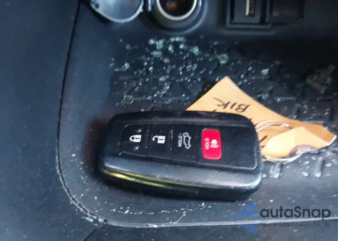 2021 Toyota Rav4 Xle z USA, uszkodzony, nr VIN JTMP1RFV9MD532381